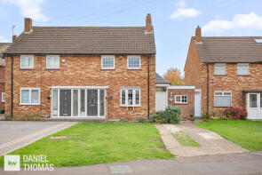82, Beechfield Walk, Waltham Abbey EN9 3AA