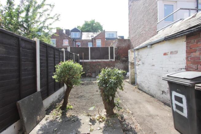 4 bed Terraced to rent Image 11