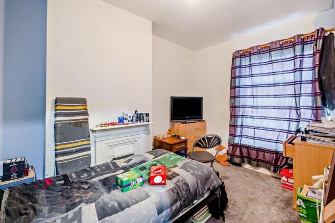 3 bed Terraced for sale Image 11