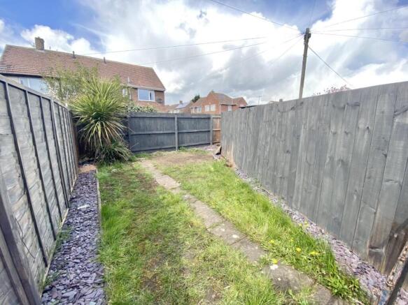 3 bed Semi-Detached to rent Image 10