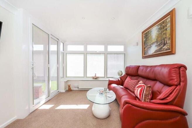 2 bed Semi-Detached to rent Image 6