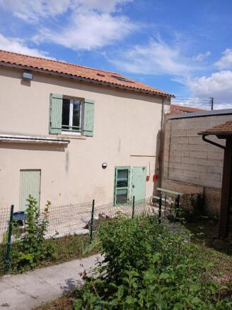 Photo 3
