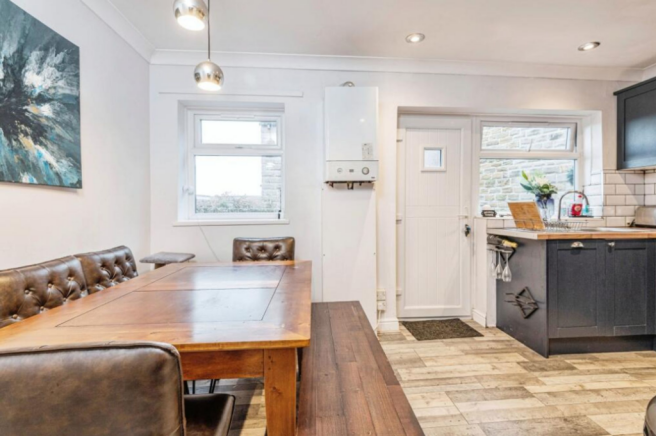 2 bed Semi-Detached for sale Image 7