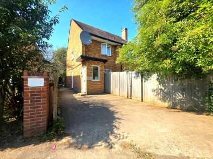 Alma Row, Harrow