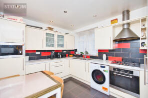 17, Susannah Street, London E14 6LS
