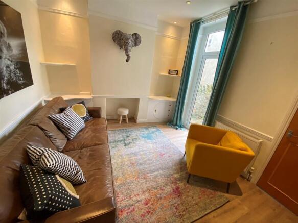 lounge 3.jpg