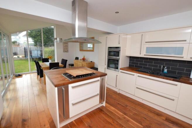 Kitchen/Dining Room