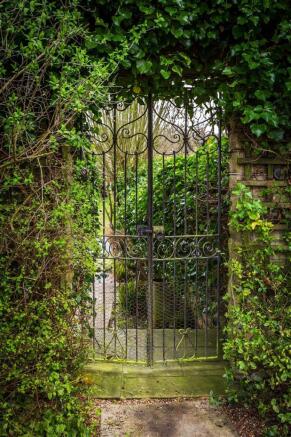 house. estate agency Slinfold