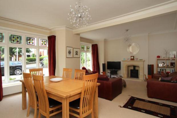 Lounge/Dining Room