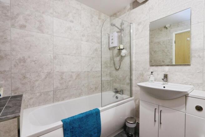 2 bed Apartment for sale Image 11