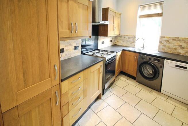 4 bed Terraced for sale Image 5