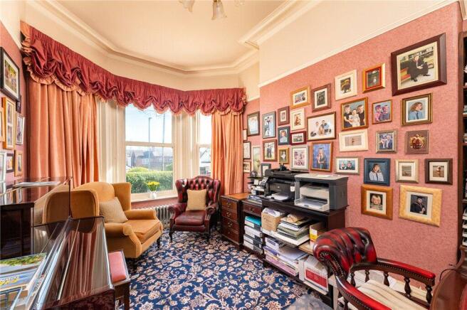 4 bed Detached for sale Image 5