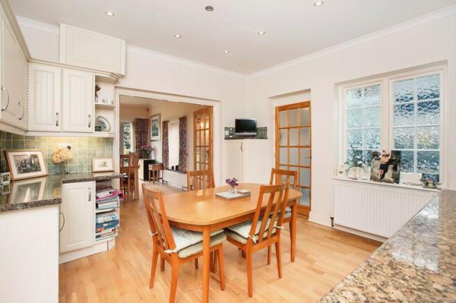 breakfast room