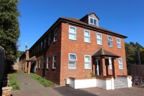 14, Porters Wood House, Porters Wood, St. Albans AL3 6DG
