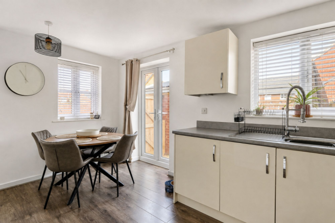 3 bed Detached for sale Image 10