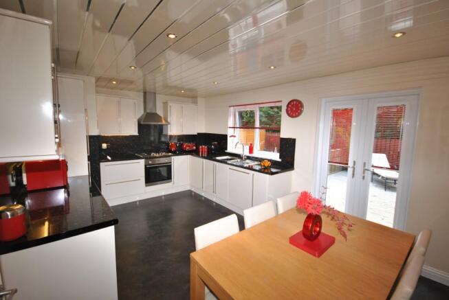 KITCHEN DINING