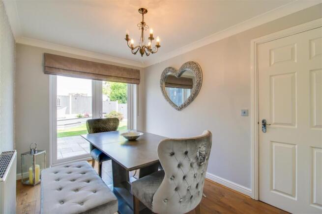 4 bed Detached for sale Image 5