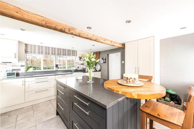 Kitchen/Breakfast Rm