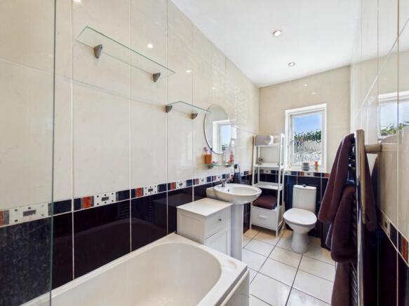 2 bed Terraced for sale Image 6
