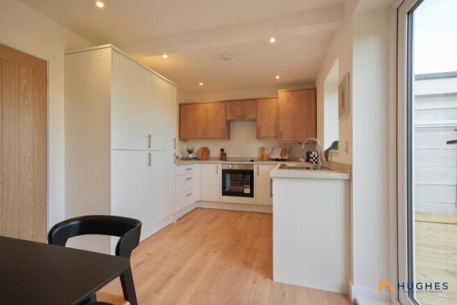 3 bed Semi-Detached for sale Image 10