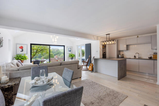 A14 - 10 Grenville Close, Stokenham - 260520