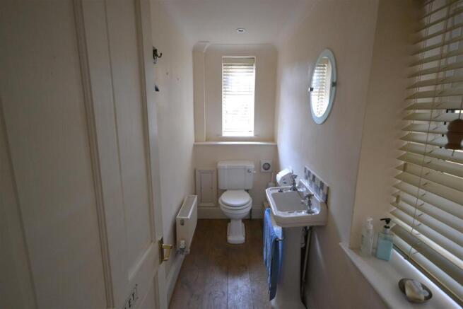 ground floor cloakroom