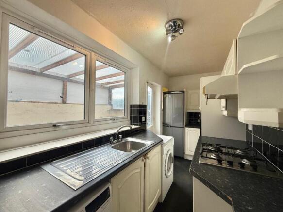3 bed Terraced for sale Image 5