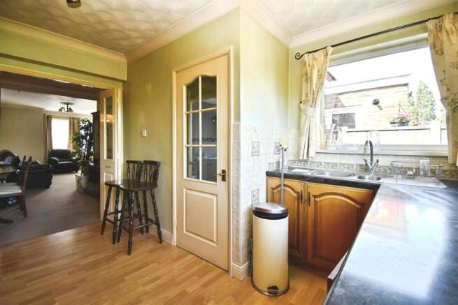 3 bed Terraced for sale Image 11