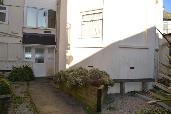 Communal Entrance and Garden Area