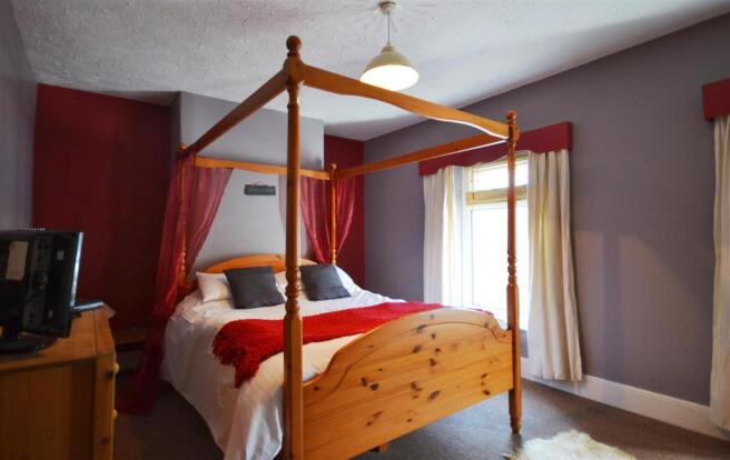 Bedroom 2.jpg