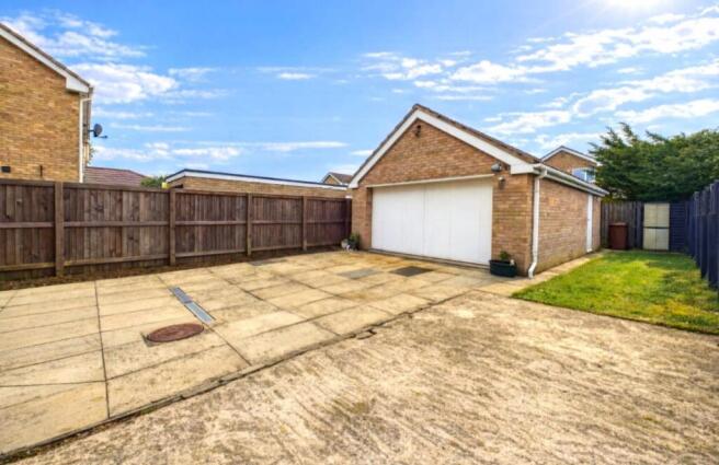 3 bed Detached for sale Image 10