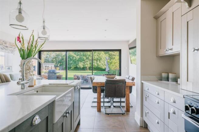 Chesterfield Road, North Wingfield, Chesterfield, S42 photo 4