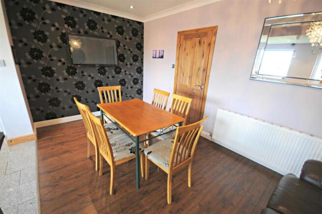 Dining kitchen