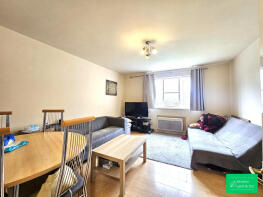 25, Simms Gardens, East Finchley, London N2 8HT