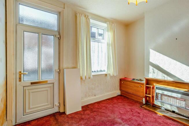 8690121-interior02-800.jpg