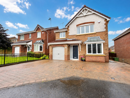 Rose Street, Tullibody, Alloa, FK10 2SZ