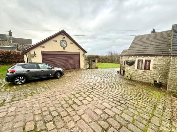 3 bed Detached Bungalow for sale Image 6