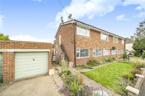 11, Sussex Road, Knaphill, Woking GU21 2RA