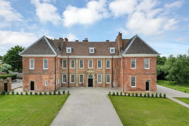 Ollerton Hall PH-1.jpg