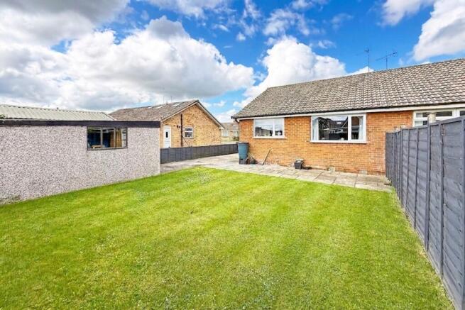 2 bed Semi-Detached Bungalow for sale Image 4