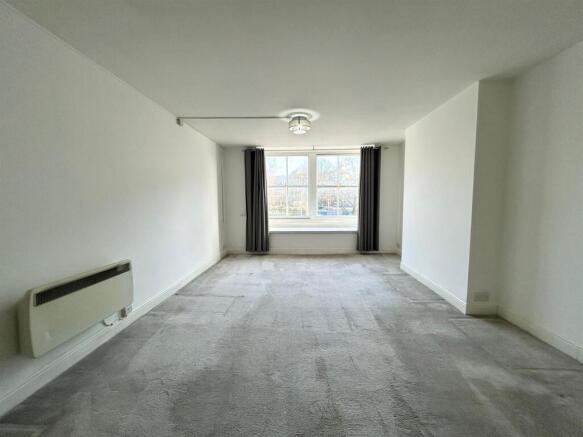 Studio Room