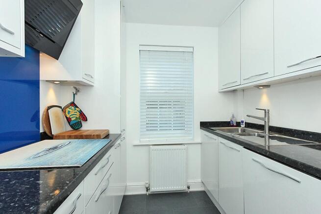 Mew-Kitchen_1.jpg