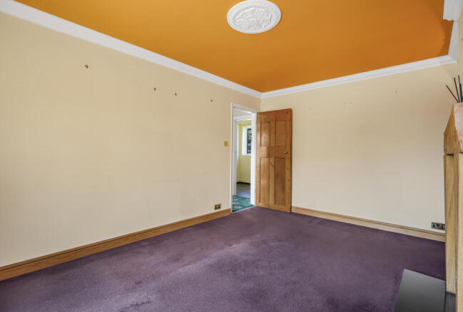 3 bed Semi-Detached for sale Image 8
