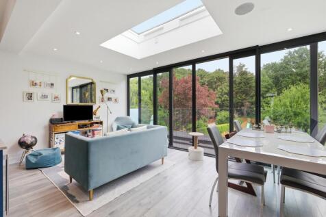Onslow Gardens, South Woodford, London