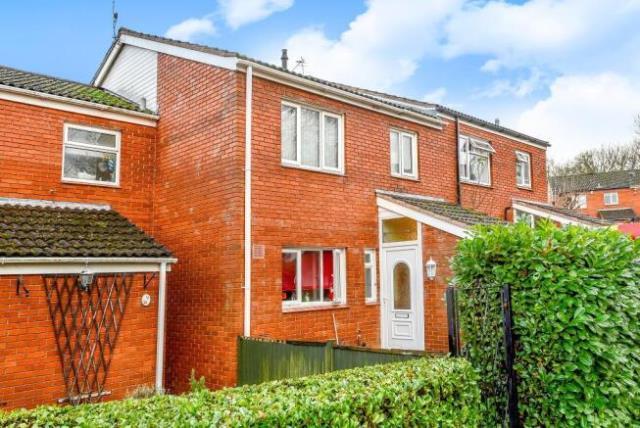 3-bed detached on Redwing Walk, Hereford, £180,000