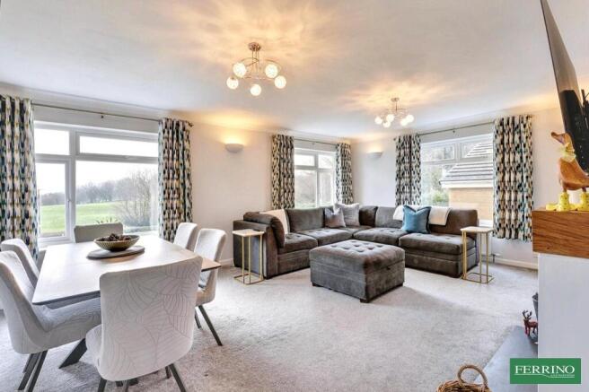 Sitting/Dining Room