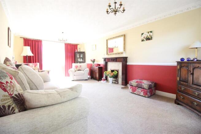 Living room/diner