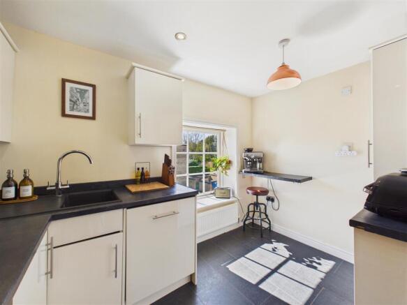2 bed Apartment for sale Image 9
