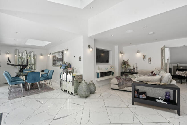 Living/Dining Room