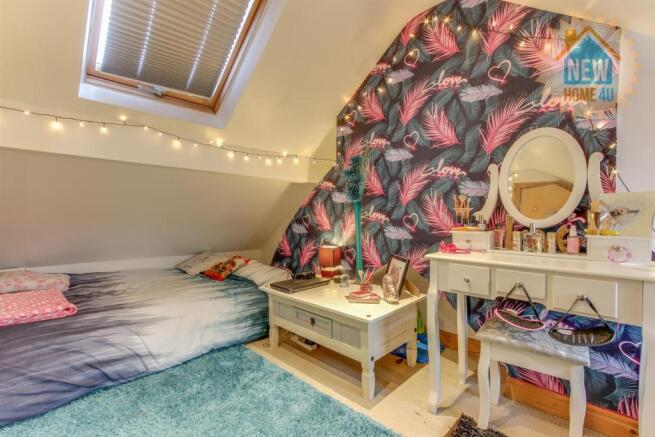 ATTIC ROOM: